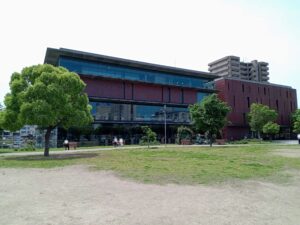 福山市中央図書館